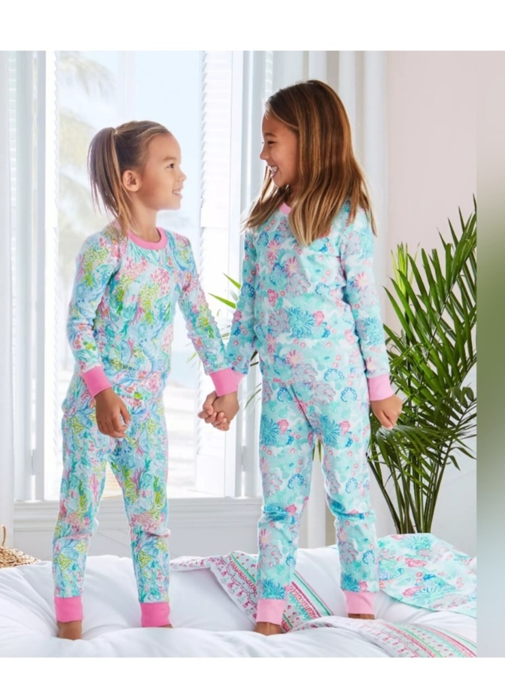 Lily Pulitzer Pottery Barn Kids Blue Pink Floral Pajama Set Size 6 - Picture 3 of 6